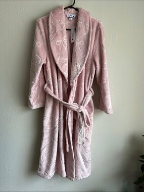 Plush Pink Bow-Pattern Robe with Shawl Collar and Tie